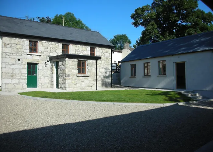 호스텔 Green Adventure Ecohostel Clonmore